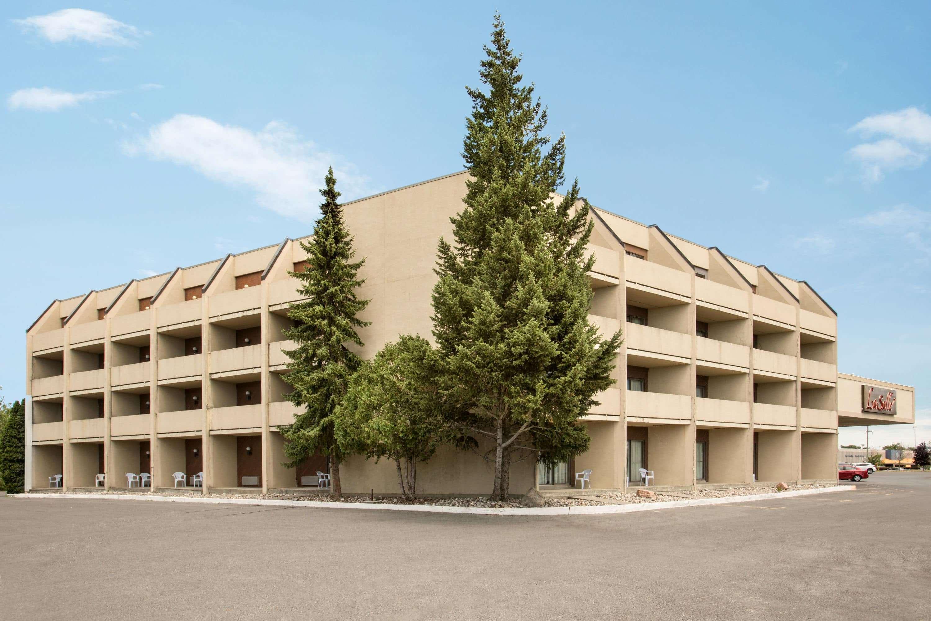 Travelodge Hotel By Wyndham Kingston Lasalle Exterior foto
