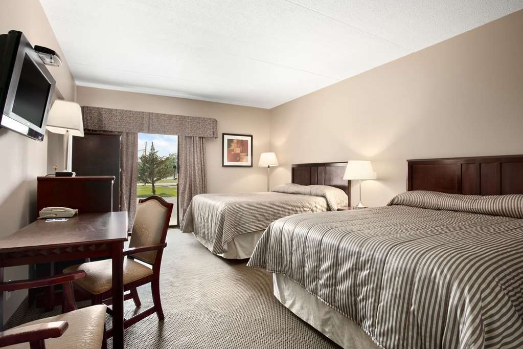 Travelodge Hotel By Wyndham Kingston Lasalle Zimmer foto