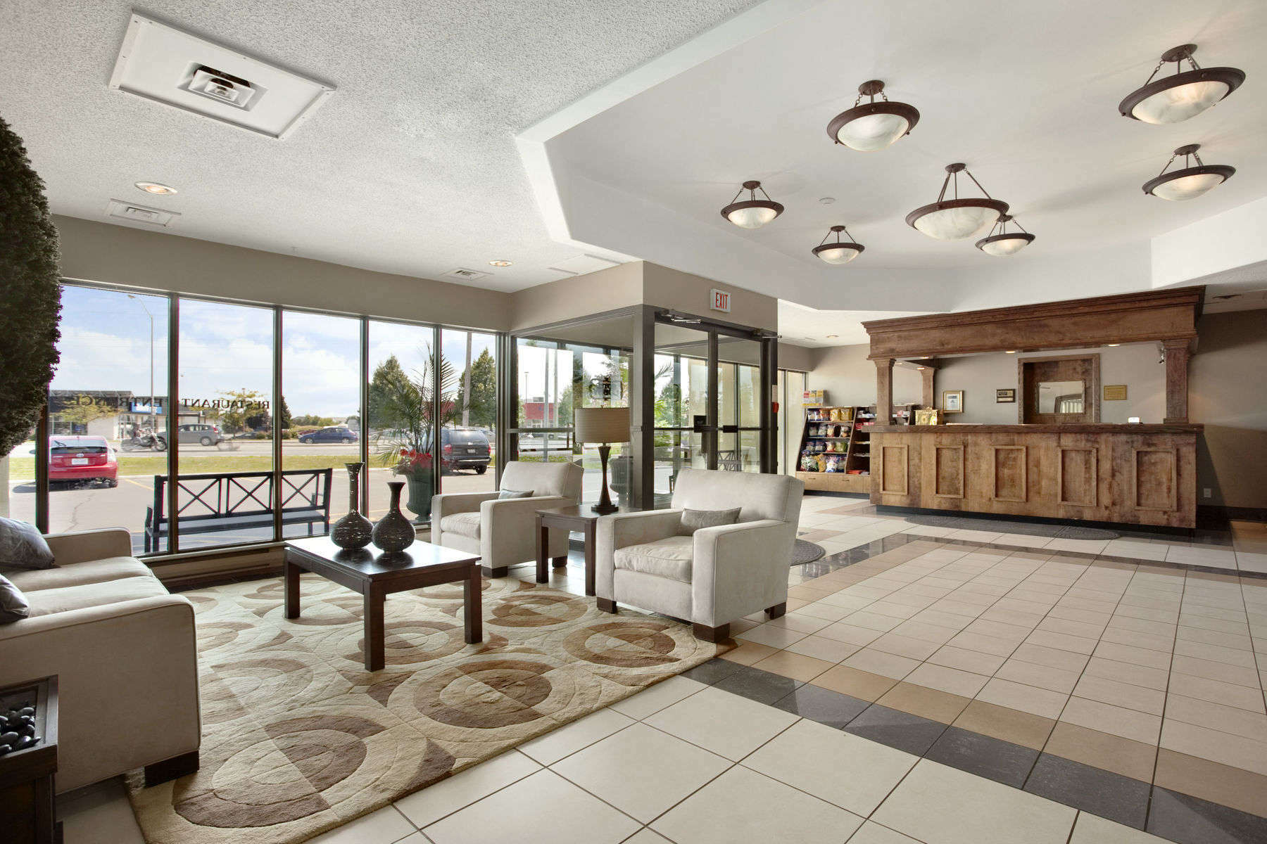 Travelodge Hotel By Wyndham Kingston Lasalle Exterior foto